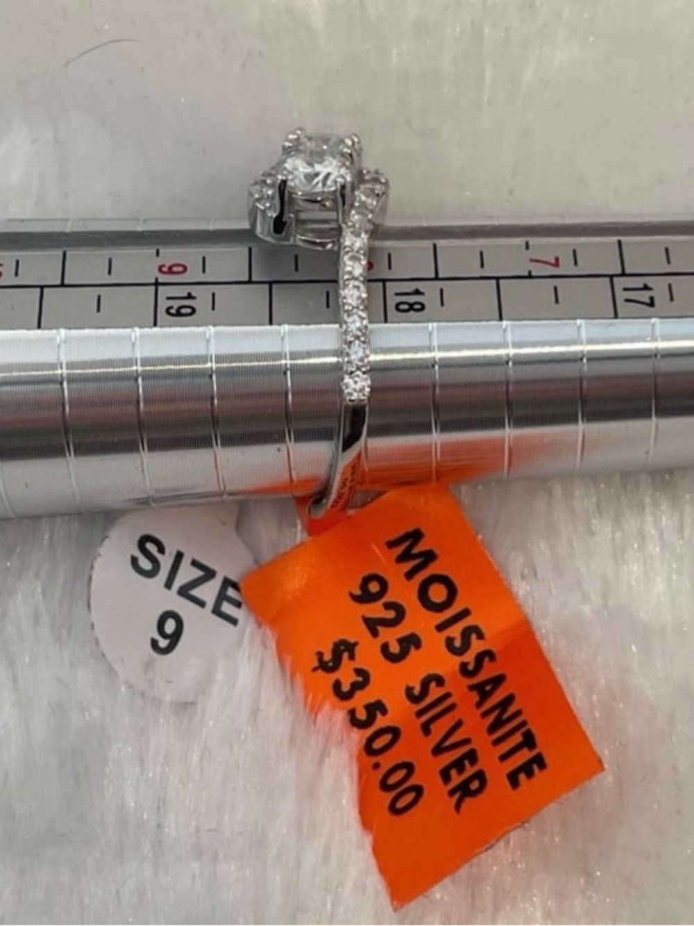 Women’s size 9, rhodium plated over 925 silver 0.88ctw Moissanite ring - Picture 6 of 8